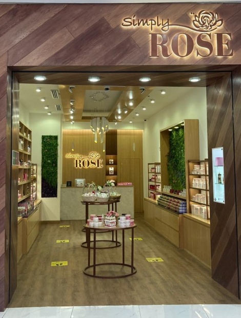 SIMPLY ROSE
