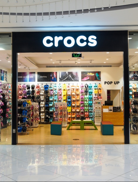 crocs avenues mall